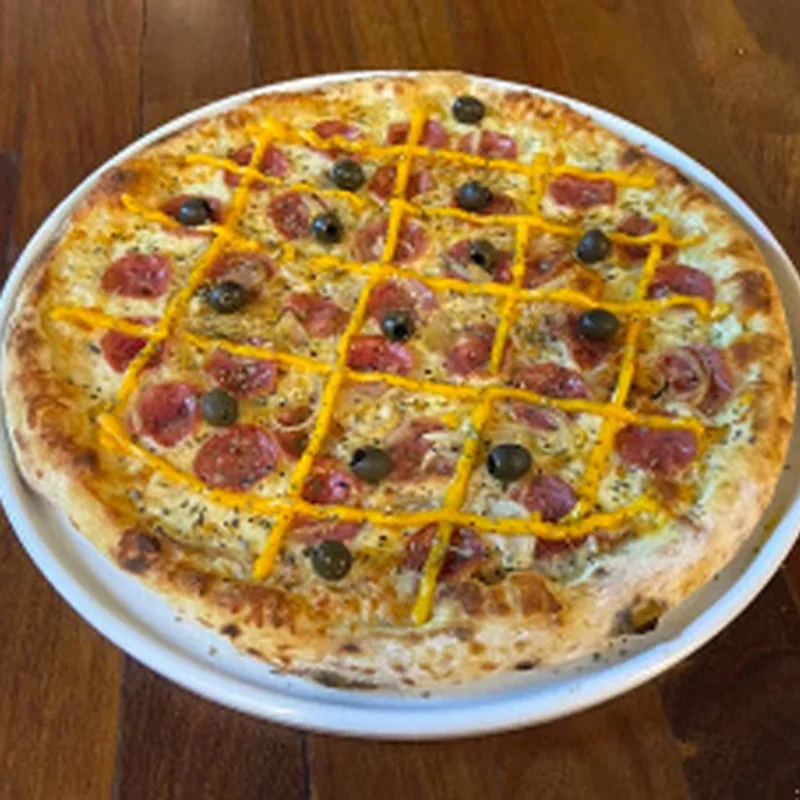 Calabresa com Cheddar e Cebola Caramelizada